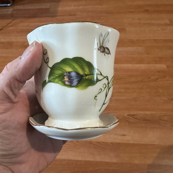 Floral cup plant pot - Picture 2 of 4